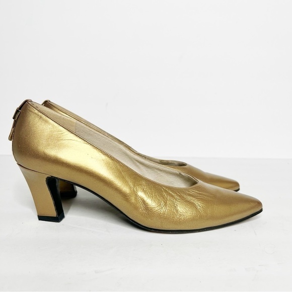 Vintage Stuart Weitzman Gold Pointed Heels Size 6.5 Women’s - Picture 1 of 6